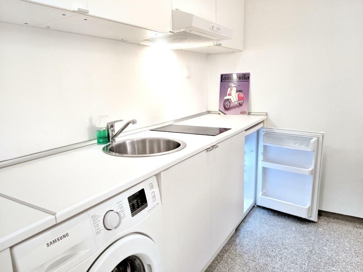 Budget Semi Basement By Verde Apartments Athen Eksteriør billede