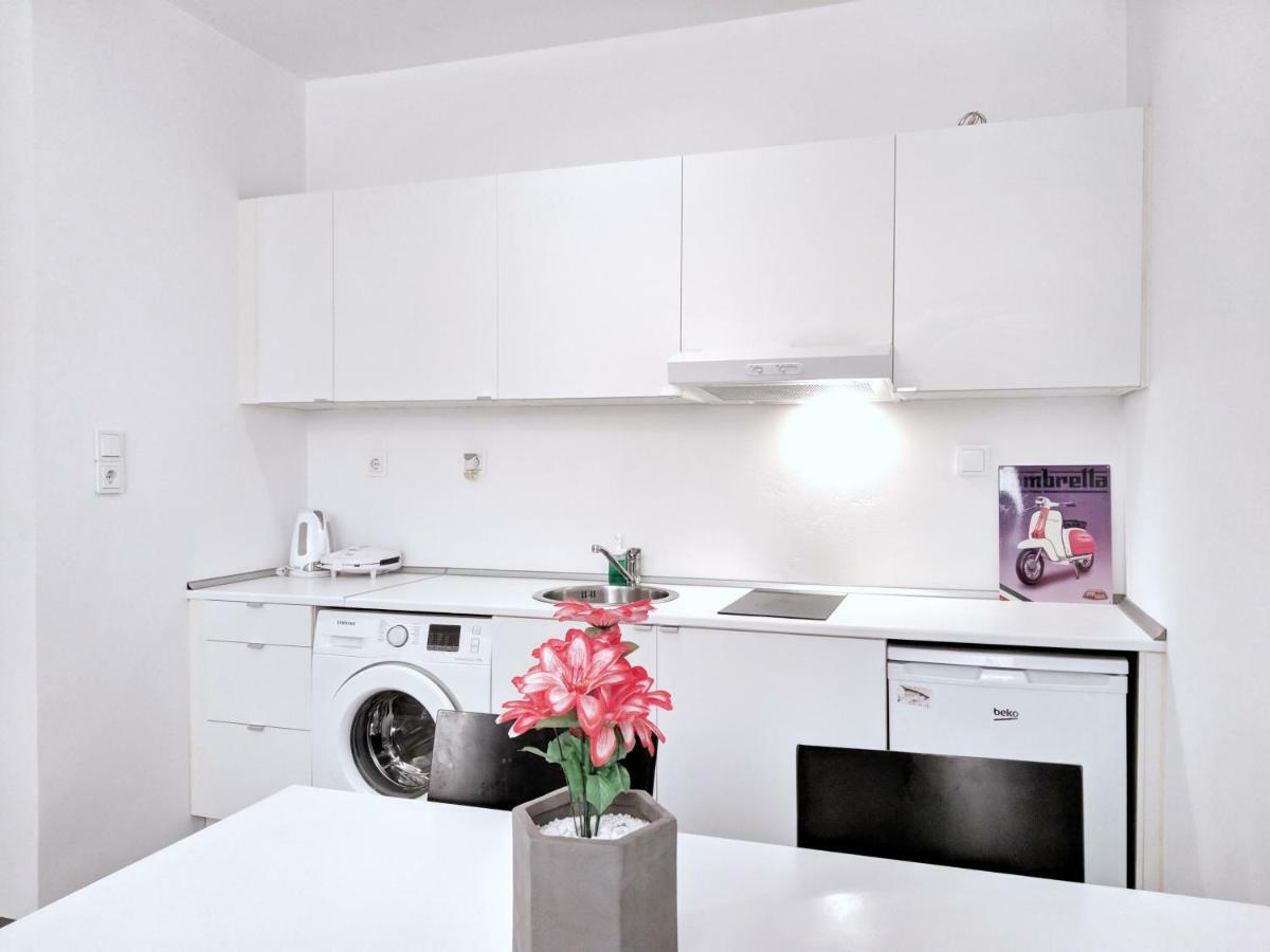 Budget Semi Basement By Verde Apartments Athen Eksteriør billede